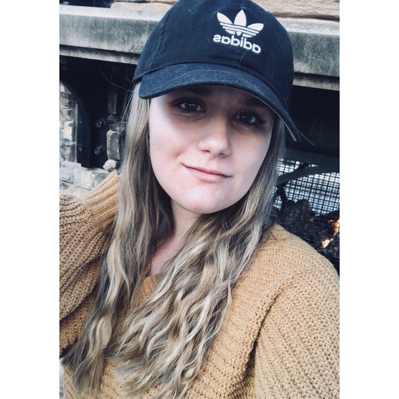 Meet your Posher, Chloe - Picture 1 of 1